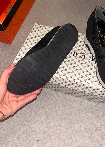 Siyah  Dolgu Topuklu Spor Ayakkabı - Görsel 4