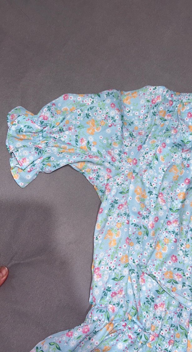 Çiçek Desenli V Yaka Kadın Bluz - Görsel 3