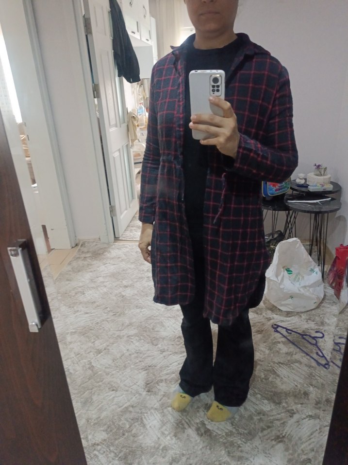 Gri Ekose Desenli Uzun Kollu Kadın Gömlek - Görsel 4