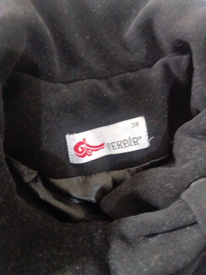 Fiyonklu Siyah Kadın Kaban - Görsel 5