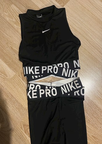 Nike m
