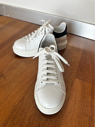 Alexander McQueen Spor ayakkabı. 37. numara.