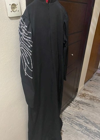 Siyah Nakışlı Püsküllü Uzun Kollu Abiye Elbise - Görsel 2