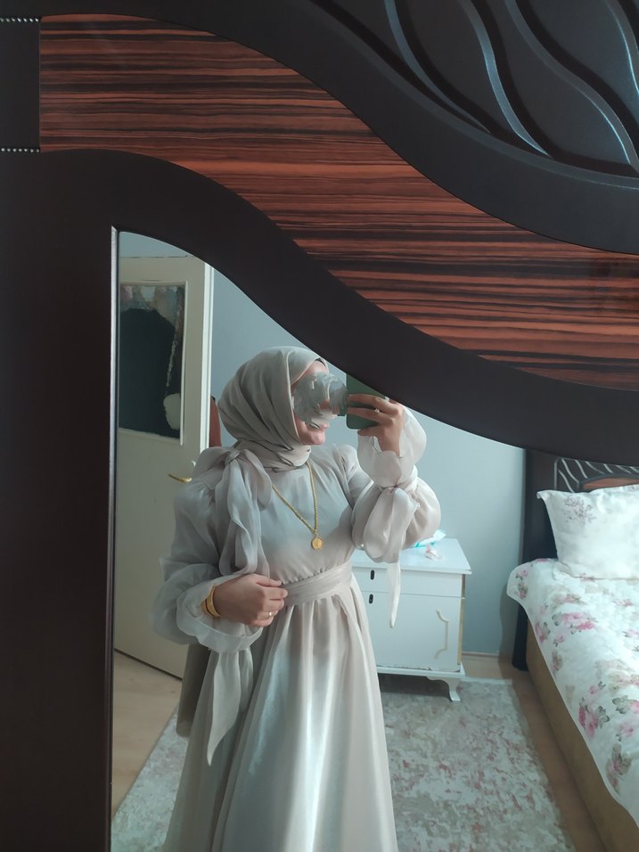 Uzun Kollu Drapeli Beyaz Kadın Elbise - Görsel 2