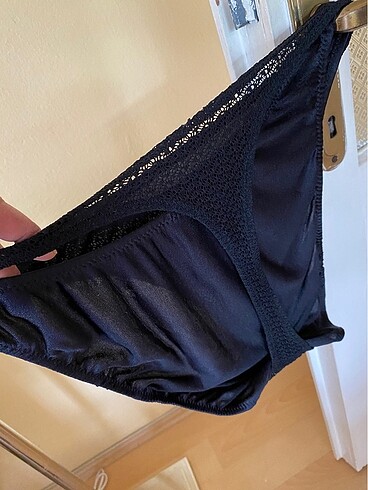 Zeki Zeki Bikini altı