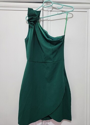 Yeşil elbise 