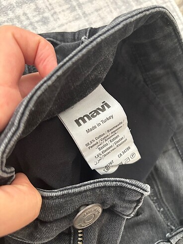 30 Beden siyah Renk Mavi jean