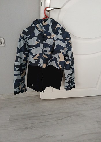 Kamuflaj Desenli Gri Erkek Çocuk Kemerli Ceket