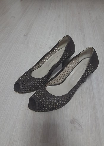Kahverengi Topuklu Kadın Ayakkabı