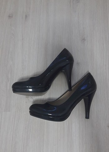 39 Beden Siyah Rugan Stiletto Kadın Ayakkabı