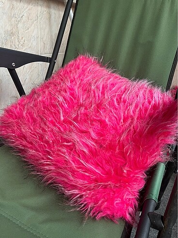 Pembe peluş yastık minder