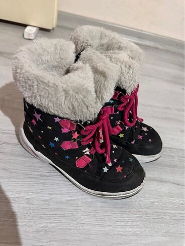 LC Waikiki Kız çocuk bot
