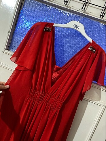 Kırmızı abiye - Görsel 3