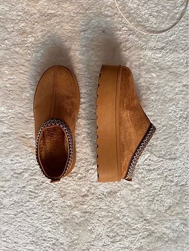 38 Beden Ugg tazz model kalın taban yeni sezon model terlik