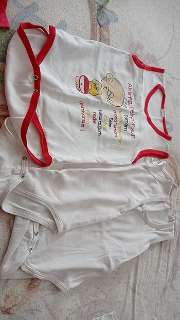 Çıtçıtlı atlet 8 parça 30 tl.11 parça 50 tl