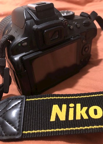 Siyah Nikon Dijital Fotoğraf Makinesi d5100