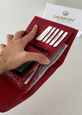 Kırmızı Parlak Yılan Desenli Deri Kadın Cüzdan - Görsel 4