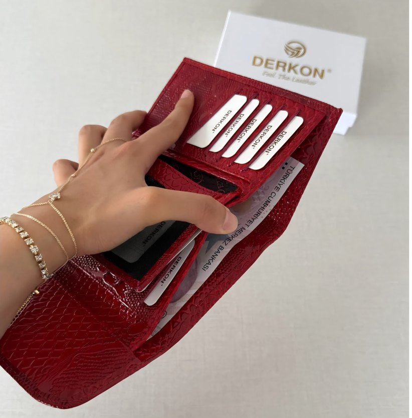 Kırmızı Parlak Yılan Desenli Deri Kadın Cüzdan - Görsel 4