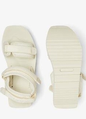 36 Beden beyaz Renk Lacoste sandalet