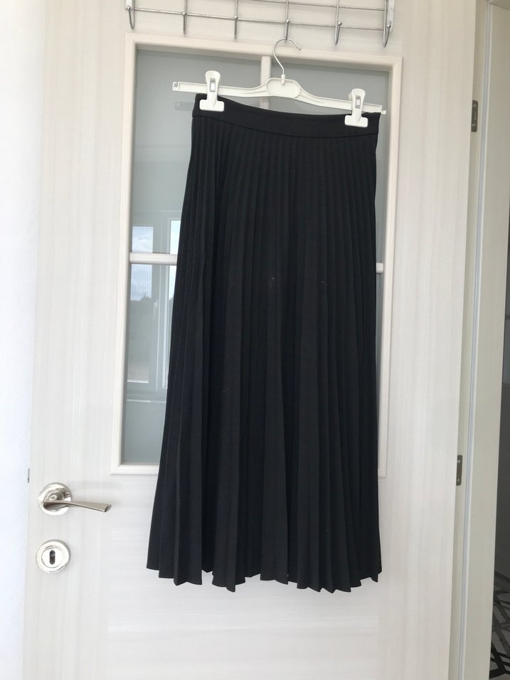 Siyah Pilili Kadın Uzun Etek - Görsel 2