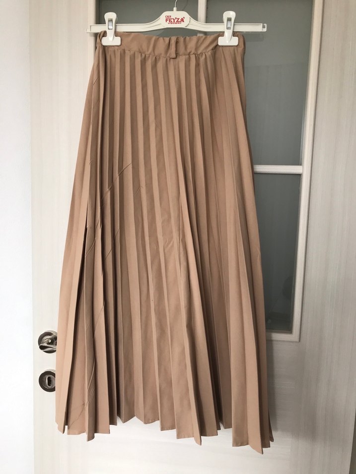 Bej Pileli Uzun Kadın Etek - Görsel 4