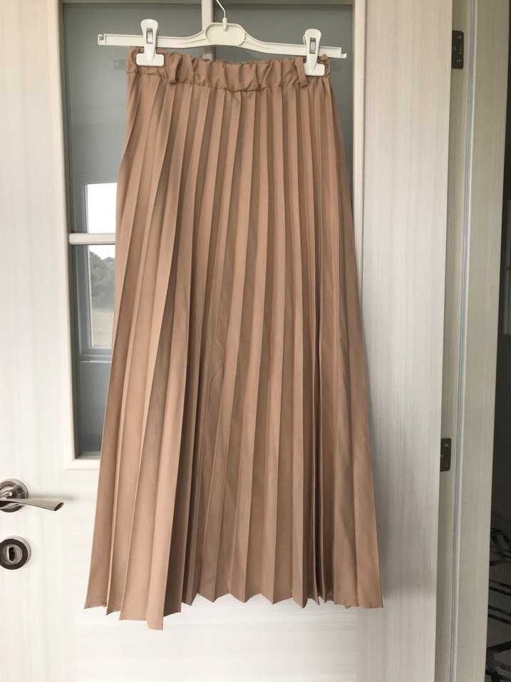 Bej Pileli Uzun Kadın Etek - Görsel 2