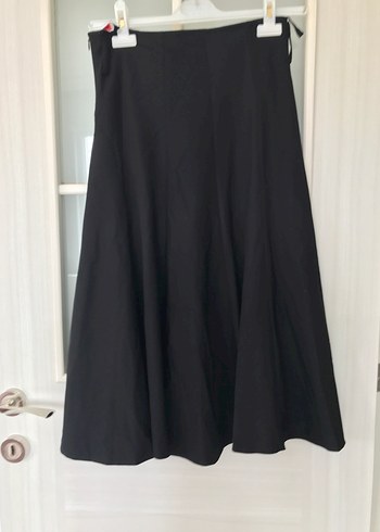 Siyah Salaş Dökümlü Uzun Etek - Görsel 4