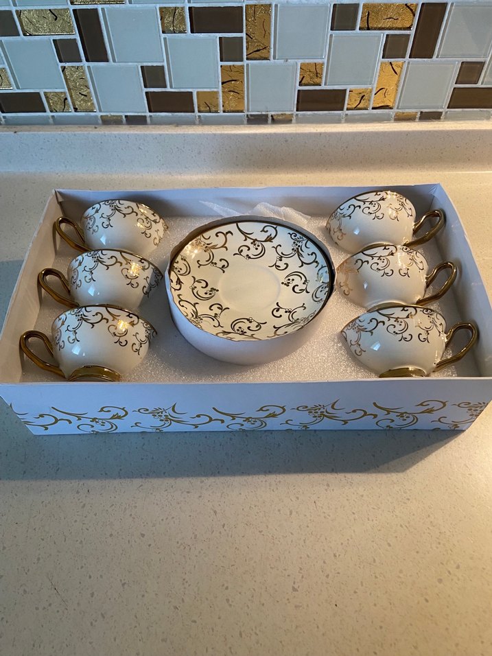Altın renkli desenli fincan takımı - Görsel 3