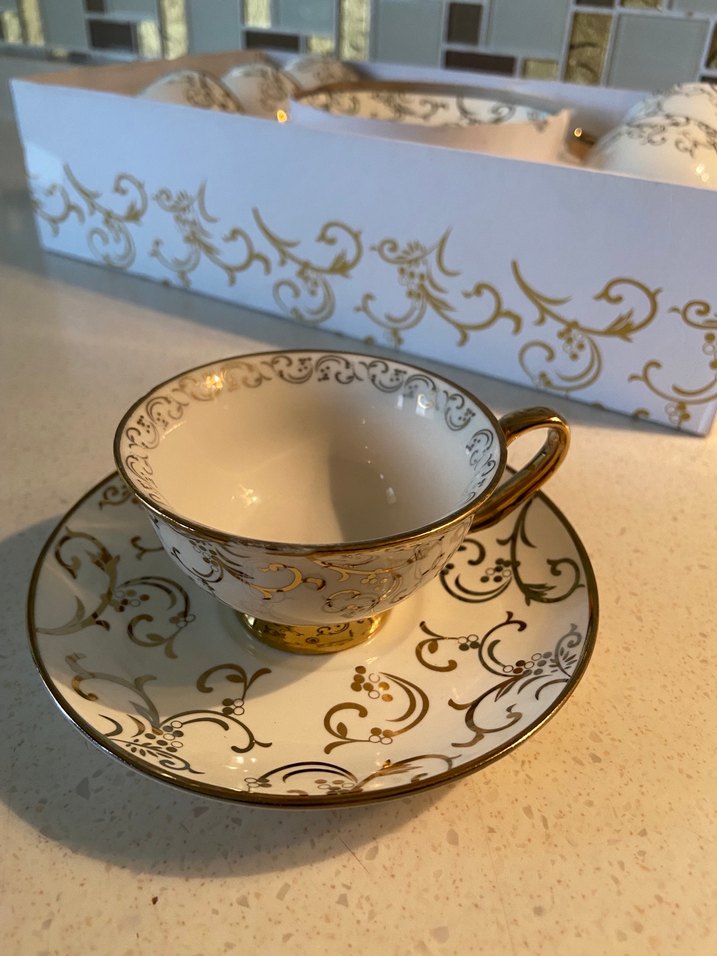 Altın renkli desenli fincan takımı - Görsel 2
