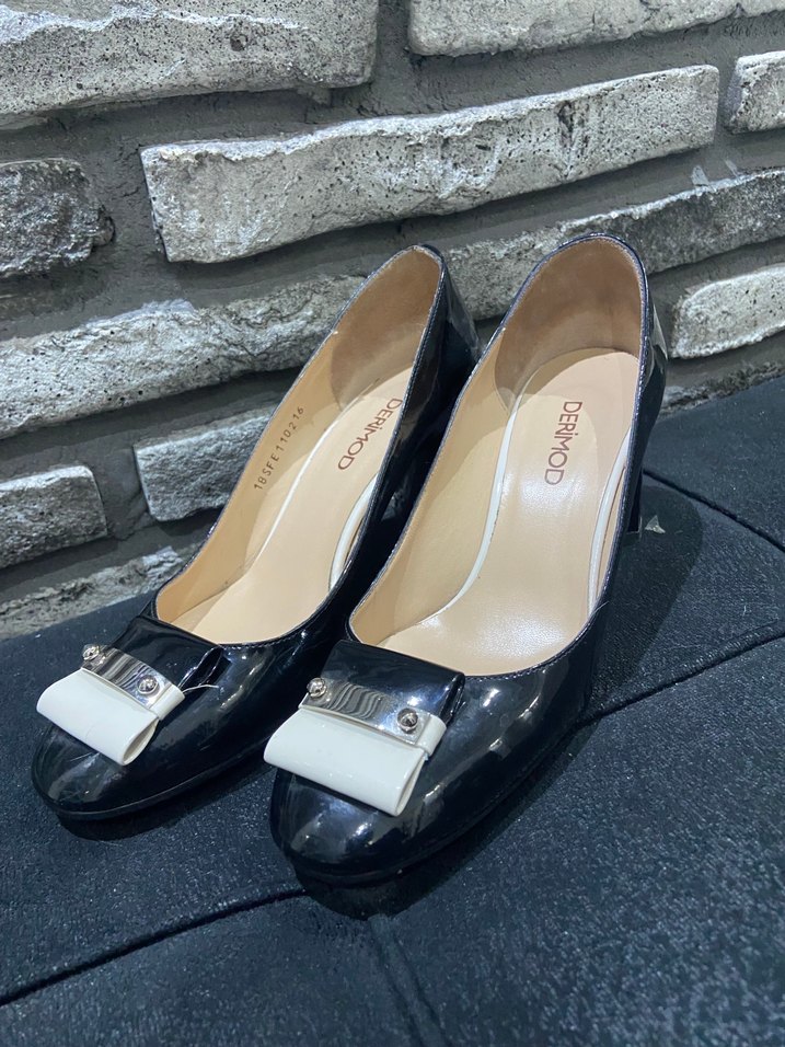 Kadın Siyah Klasik Topuklu Babet - Görsel 2