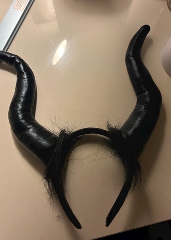 Siyah Boynuz Gotik Halloween Taç - Görsel 2