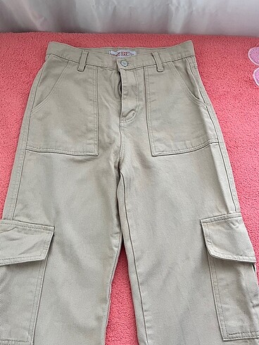 Krem Rengi Kargo Pantolon