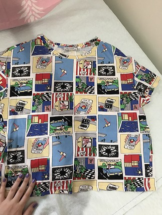 Desenli renkli tshirt