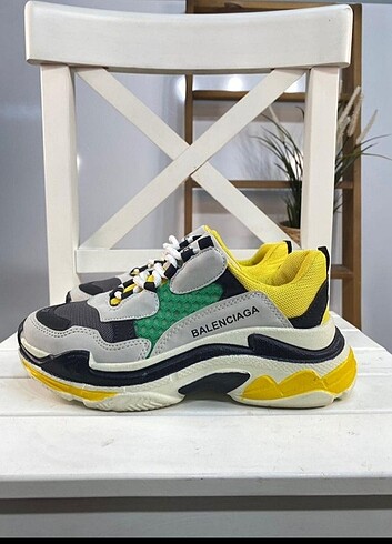 Balenciaga Spor ayakkabı 