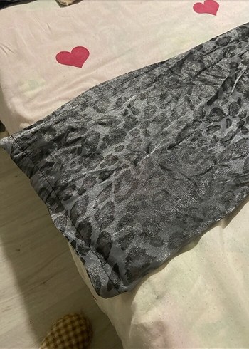 Trendyol & Milla Gri leopar Desenli Salaş Kumaş Pantolon