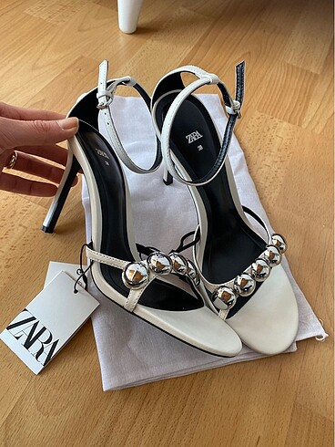 Zara Zara topuklu ayakkabı
