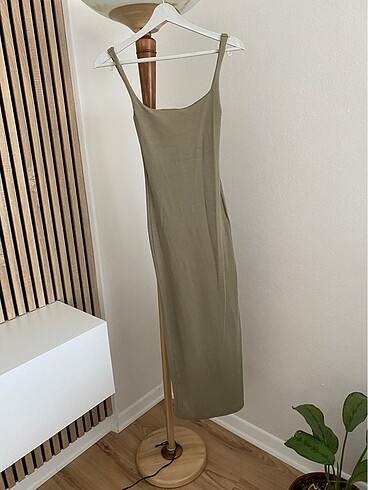 xs Beden Bershka midi elbise