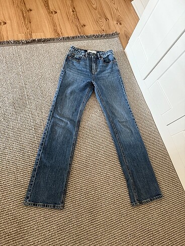 34 Beden Stradivarius D98 jean pantolon