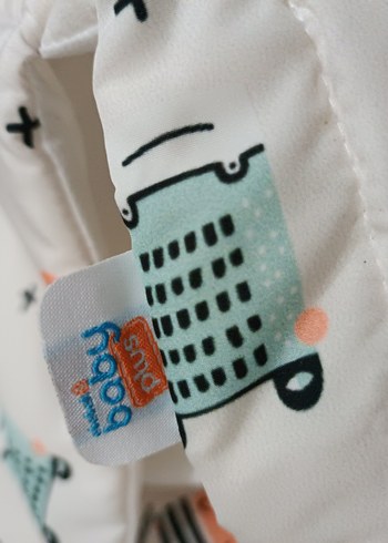 Pastel Renkli Desenli Bebek Önlüğü - Görsel 3