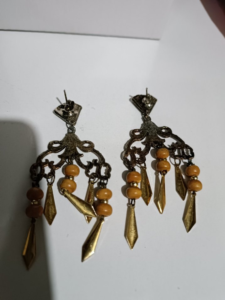 Altın Renkli Etnik Boncuklu Mini Küpe - Görsel 4