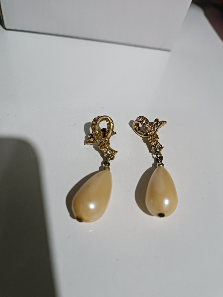 Altın Renkli Etnik Boncuklu Mini Küpe - Görsel 3