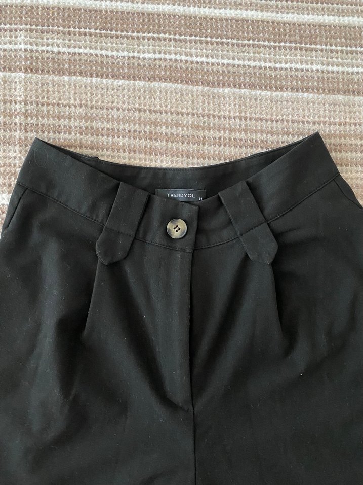 Kadın Siyah Midi Kumaş Pantolon - Görsel 2