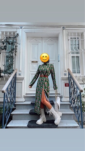 Zara desenli midi elbise
