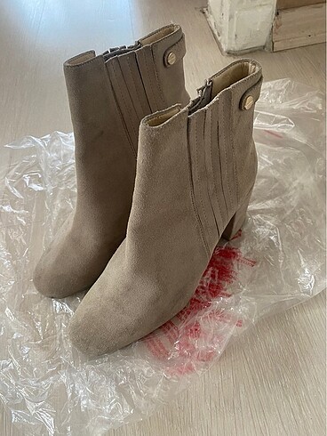 37 Beden Nubuk bootie