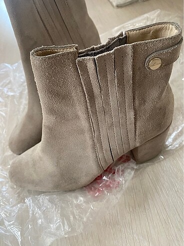 Zara Nubuk bootie