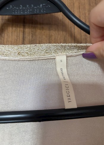 Yargıcı Krem V Yakalı Keten Kadın Bluz - Görsel 3