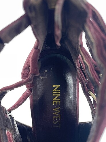 39,5 Beden bordo Renk Nine West Sandalet %70 İndirimli.