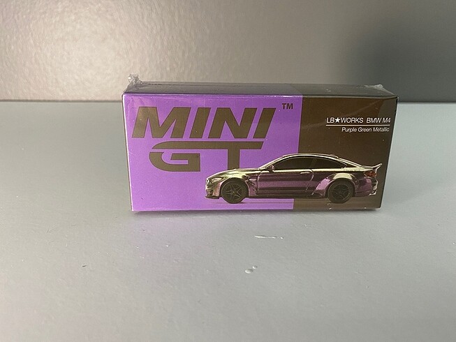 Mini GT BMW M4