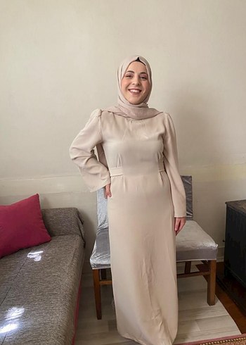 40 Beden ten rengi Renk Bej Uzun Kollu Drapeli Kadın Elbise