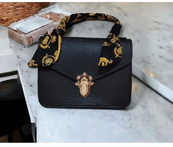  Beden siyah Renk Fularlı Çapraz Askılı Kroko Çanta